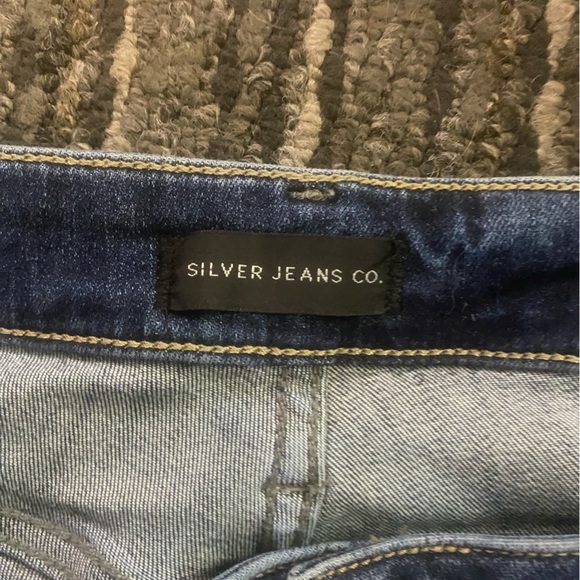 Silver Jeans - Picture 2 of 4